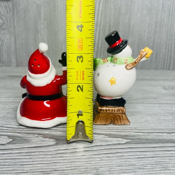 Santa and snowman Christmas salt and pepper shakers kitchen wear decoration - Picture 3 of 3